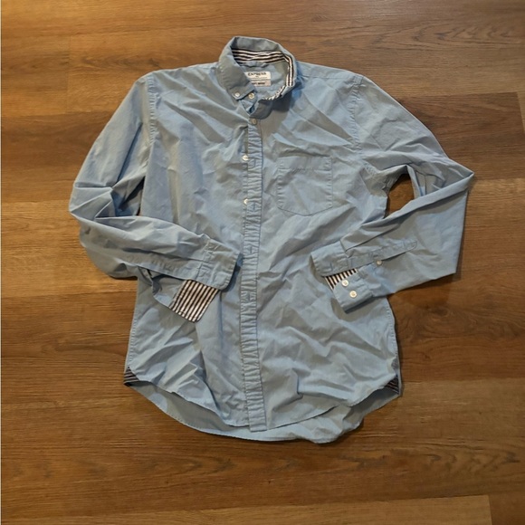 Express Soft Wash Button Up — Medium - Picture 2 of 5
